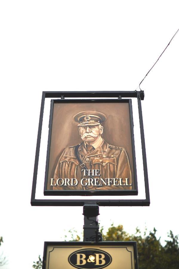 The Lord Grenfell Panzió Maidenhead Kültér fotó The Lord Grenfell pub sign